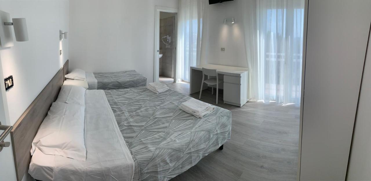 Hotel Laika Rimini Exterior photo