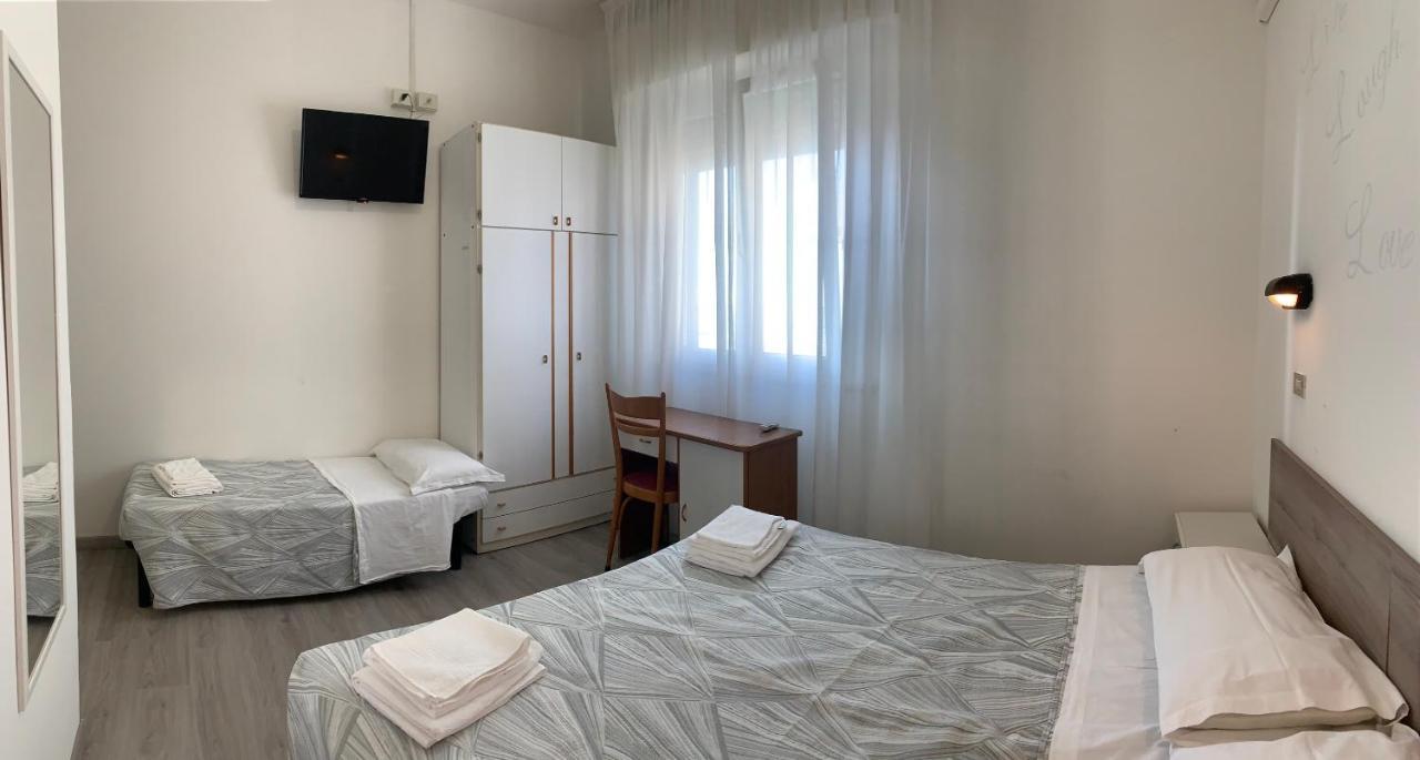 Hotel Laika Rimini Exterior photo