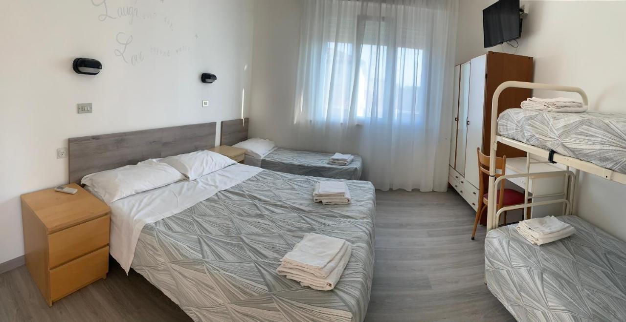 Hotel Laika Rimini Exterior photo